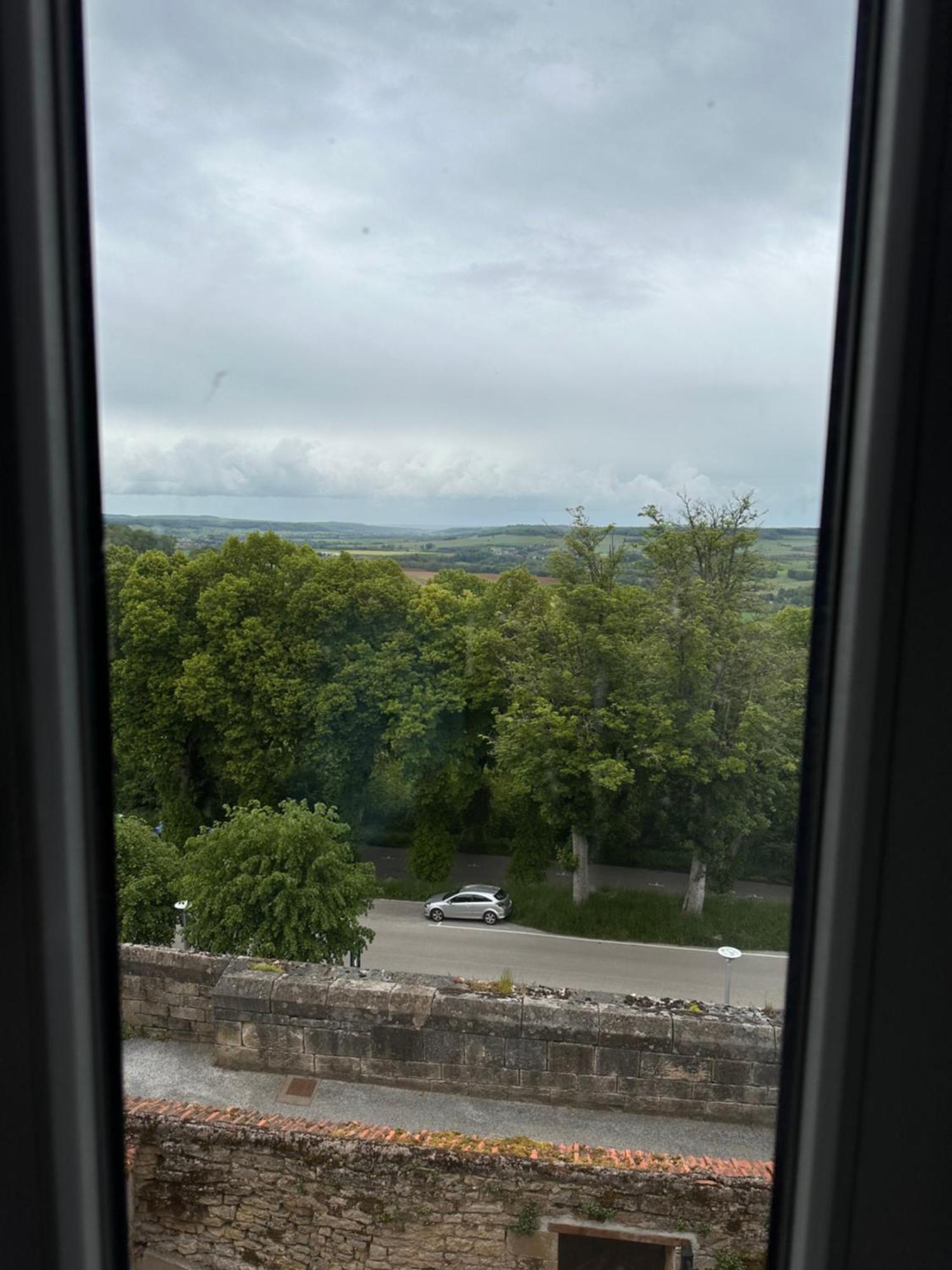 Appartamento Les Remparts Langres Esterno foto